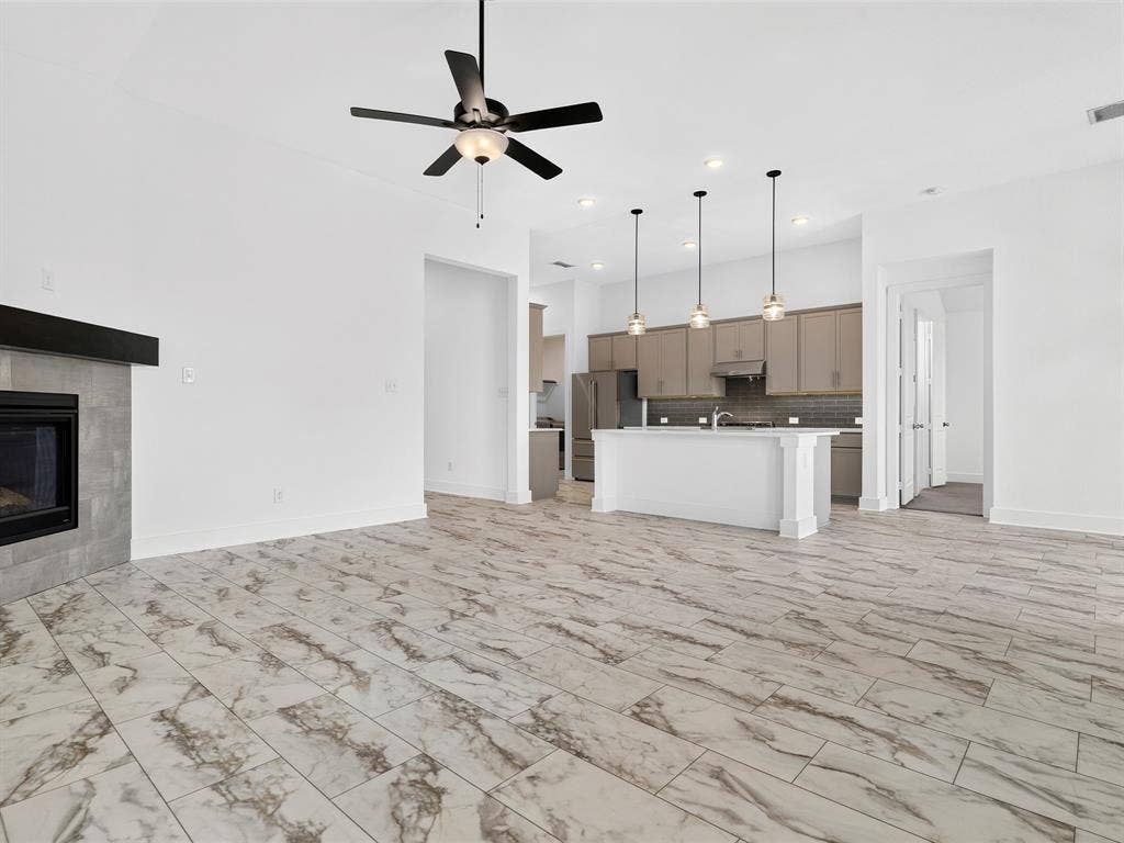 942 Lawless Lane, Fate, TX 75087 942 Lawless Lane, Fate, TX 75087
