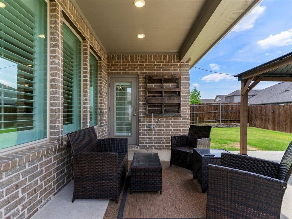 942 Lawless Lane, Fate, TX 75087 942 Lawless Lane, Fate, TX 75087