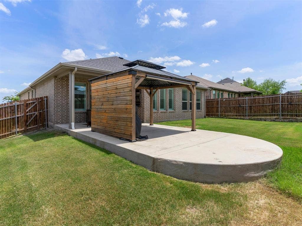 942 Lawless Lane, Fate, TX 75087 942 Lawless Lane, Fate, TX 75087