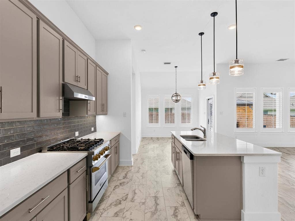 942 Lawless Lane, Fate, TX 75087 942 Lawless Lane, Fate, TX 75087