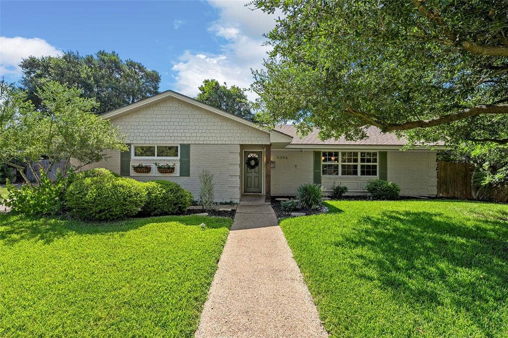 5306 Lake Crest Drive, Waco, TX 76710 5306 Lake Crest Drive, Waco, TX 76710