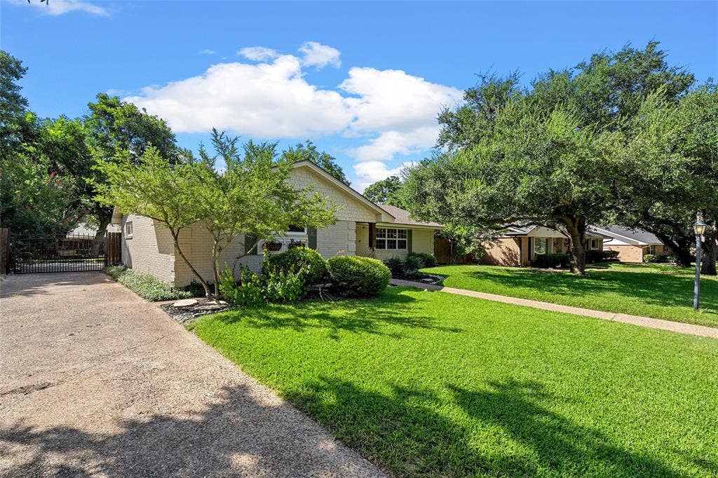 5306 Lake Crest Drive, Waco, TX 76710 5306 Lake Crest Drive, Waco, TX 76710