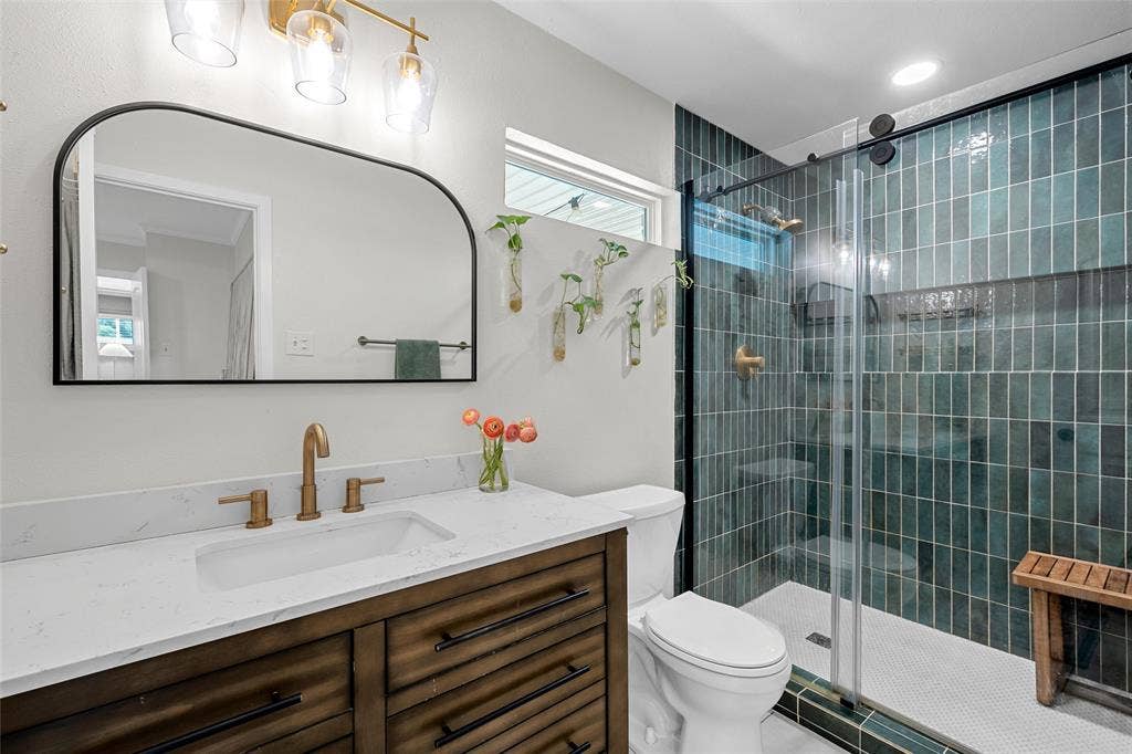 5306 Lake Crest Drive, Waco, TX 76710 5306 Lake Crest Drive, Waco, TX 76710