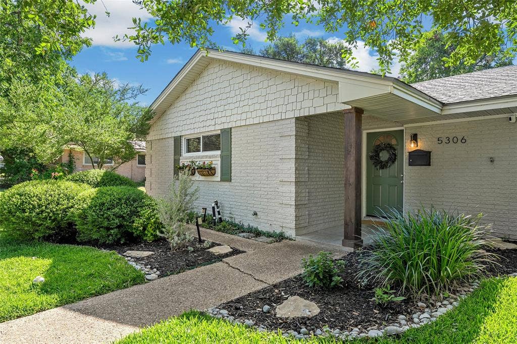 5306 Lake Crest Drive, Waco, TX 76710 5306 Lake Crest Drive, Waco, TX 76710