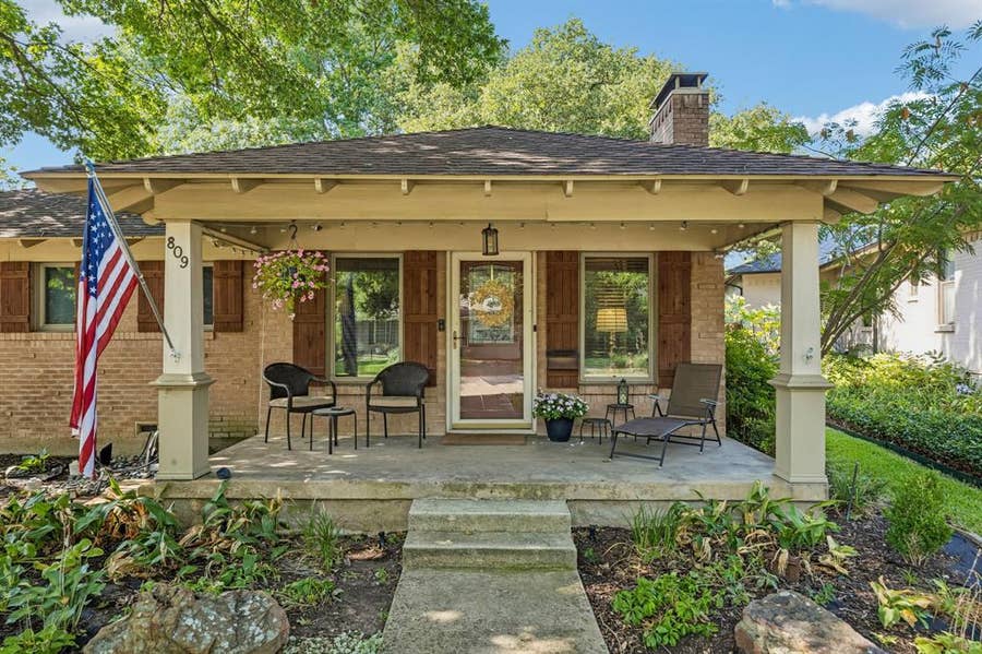 Property photo for 809 Brookhurst Drive, Dallas, TX