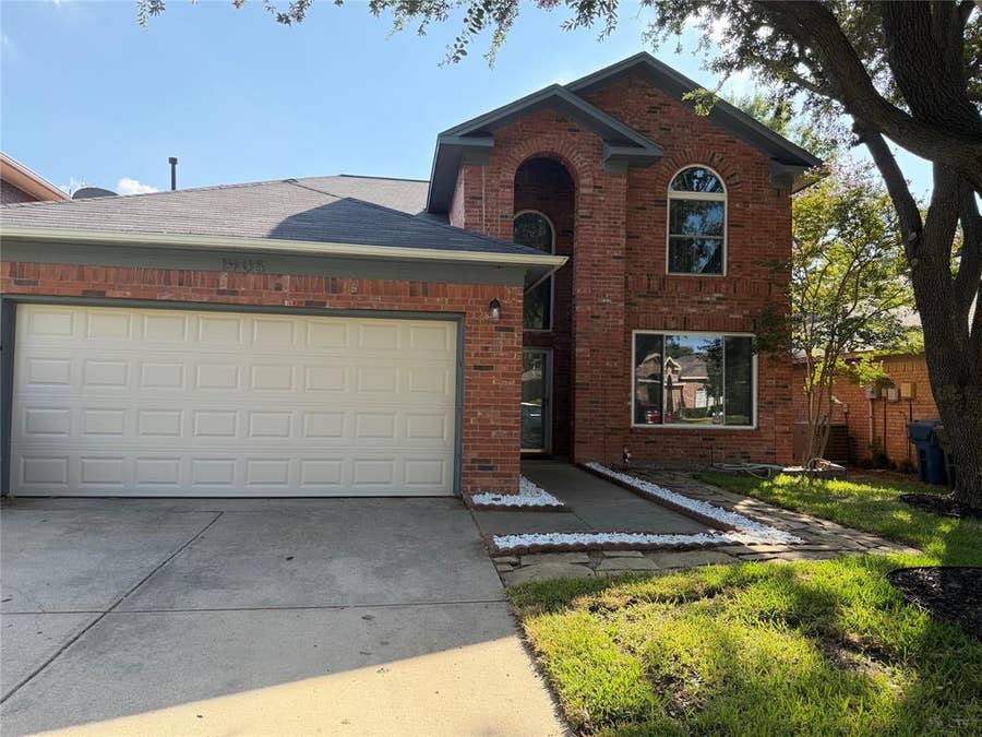 Property photo for 1905 Barrens Circle, Flower Mound, TX