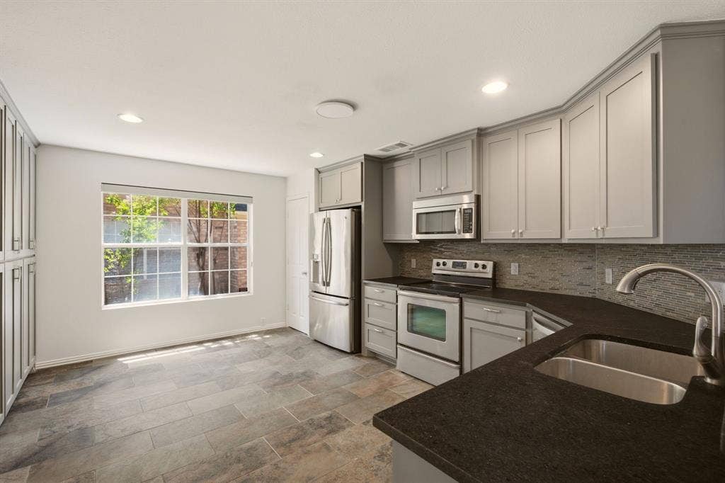 9809 Preston Vineyard Drive, Frisco, TX 75035 9809 Preston Vineyard Drive, Frisco, TX 75035