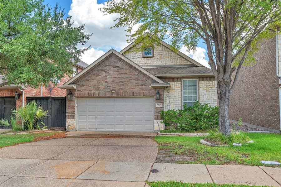 Property photo for 9129 Cottonwood Village Drive, Fort Worth, TX
