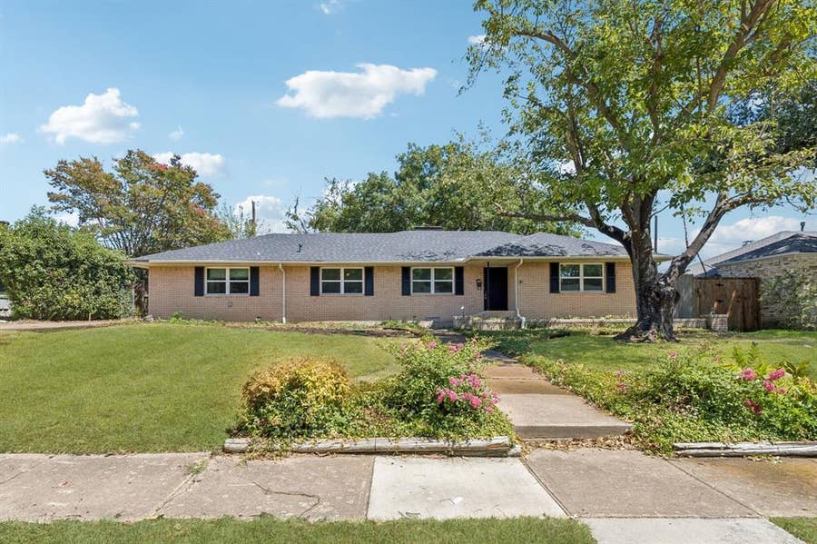 Property photo for 104 N Weatherred Drive, Richardson, TX