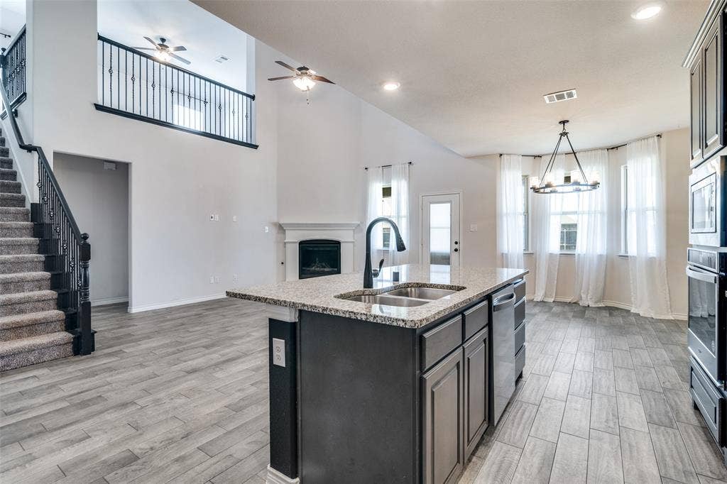3094 Maverick Drive, Heath, TX 75126 Large island