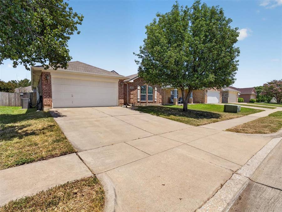 Property photo for 9612 Linton Drive, Fort Worth, TX