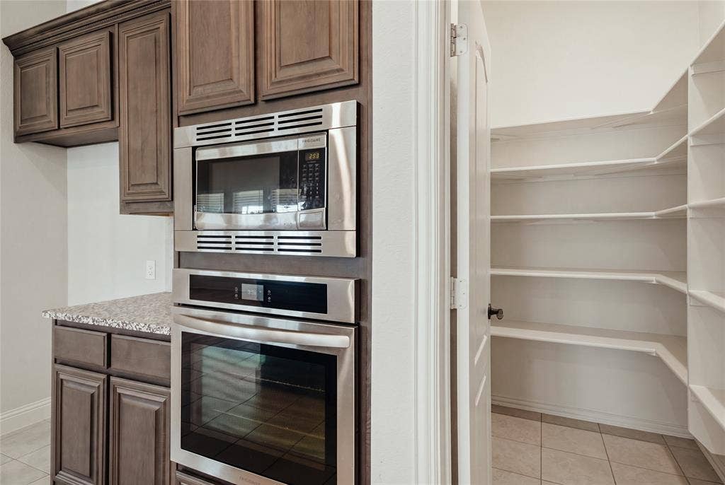 1514 Nighthawk Lane, Mansfield, TX 76063 1514 Nighthawk Lane, Mansfield, TX 76063