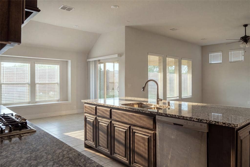 1514 Nighthawk Lane, Mansfield, TX 76063 1514 Nighthawk Lane, Mansfield, TX 76063