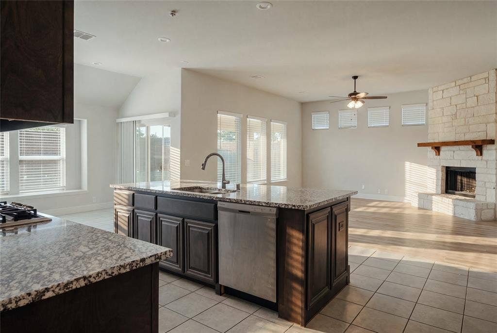 1514 Nighthawk Lane, Mansfield, TX 76063 1514 Nighthawk Lane, Mansfield, TX 76063