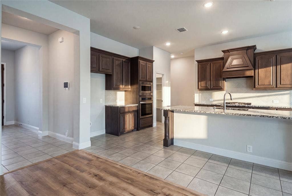 1514 Nighthawk Lane, Mansfield, TX 76063 1514 Nighthawk Lane, Mansfield, TX 76063