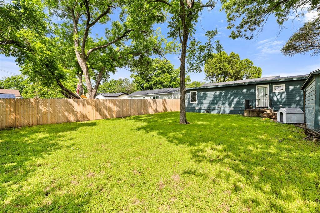 3700 Charlton Avenue, Waco, TX 76711 3700 Charlton Avenue, Waco, TX 76711