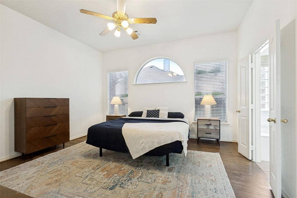 162 Shelby Trace, Murphy, TX 75094 Large primary bedroom located on the first floor