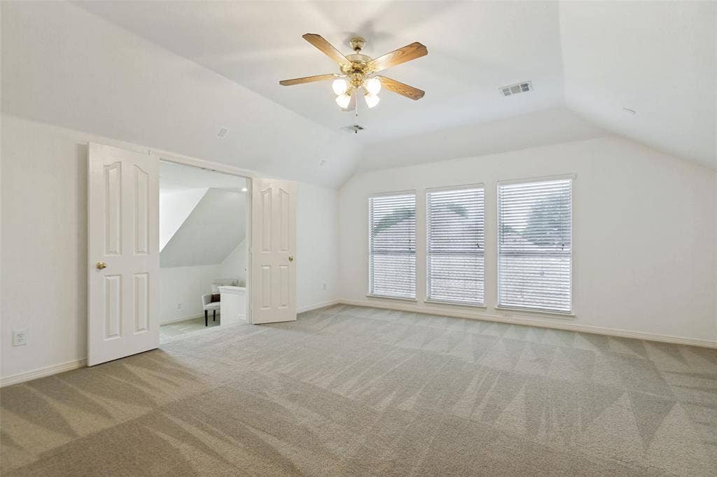 162 Shelby Trace, Murphy, TX 75094 Large bonus room perfect for a playroom or movie room
