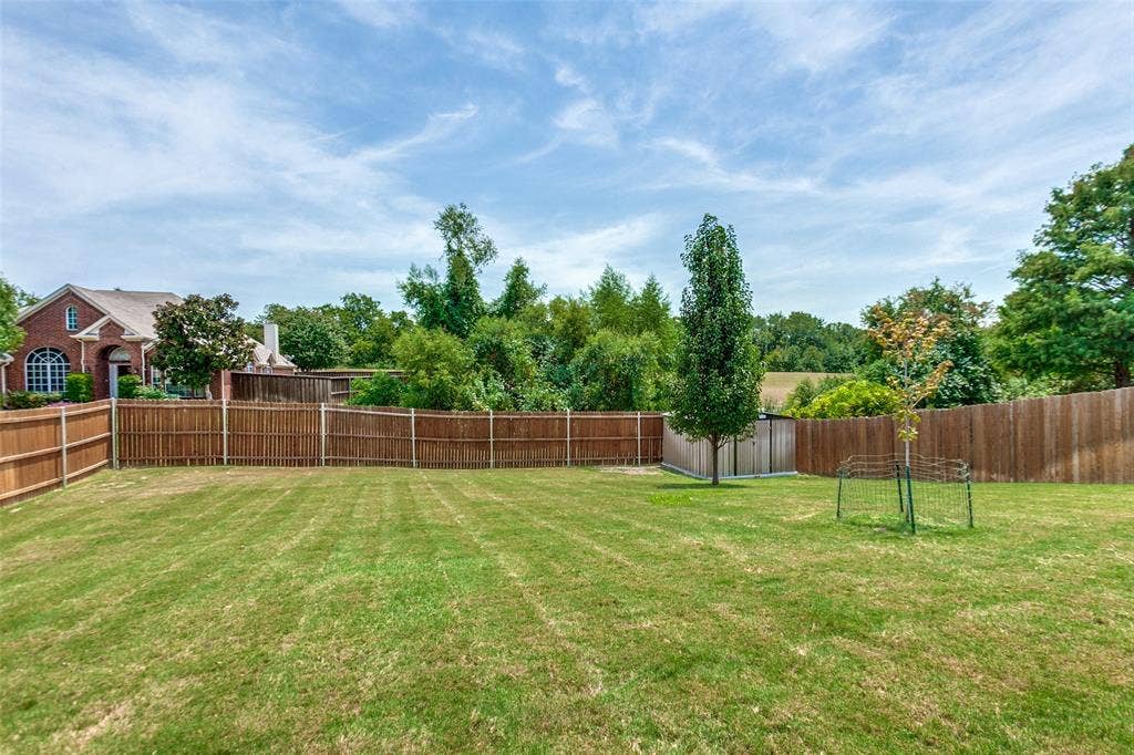 162 Shelby Trace, Murphy, TX 75094 Huge backyard that backs up to a large greenbelt