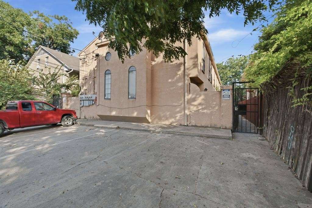 5114 Bryan Street, Dallas, TX 75206 5114 Bryan Street, Dallas, TX 75206
