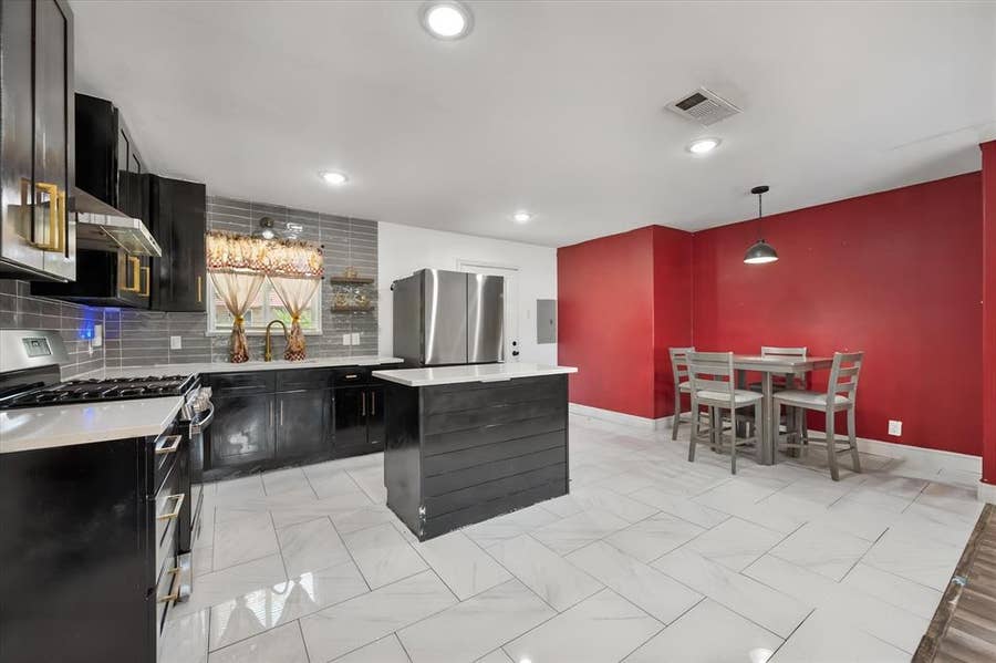Property photo for 2611 Hardy Place, Arlington, TX