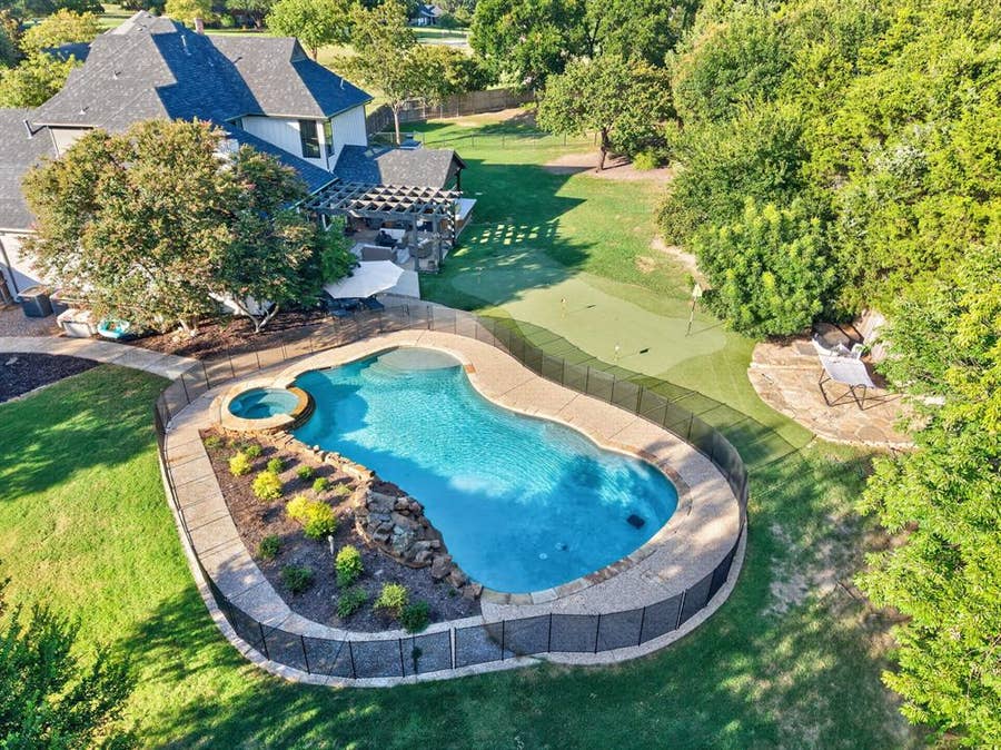 Property photo for 813 Windlake Circle, Heath, TX