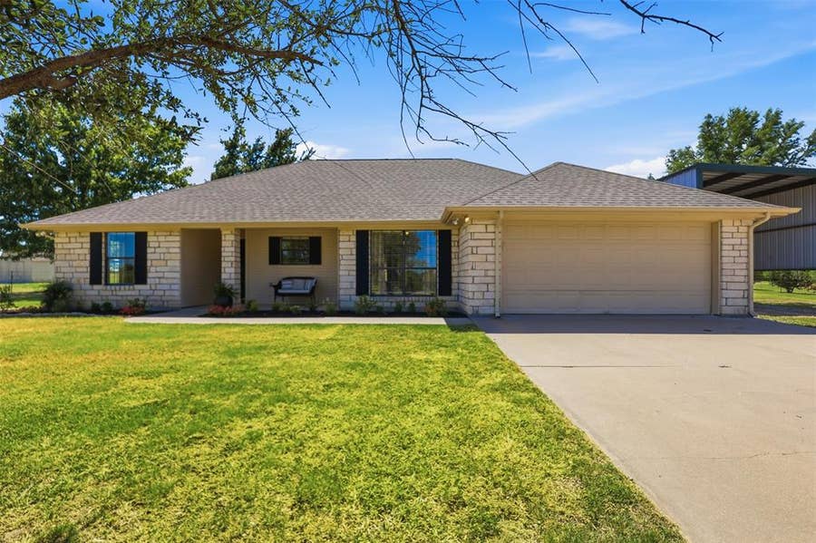 Property photo for 1820 Tolar Highway, Tolar, TX