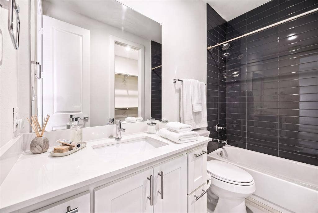 5707 Lindell Avenue, #202, Dallas, TX 75206 5707 Lindell Avenue, #202, Dallas, TX 75206