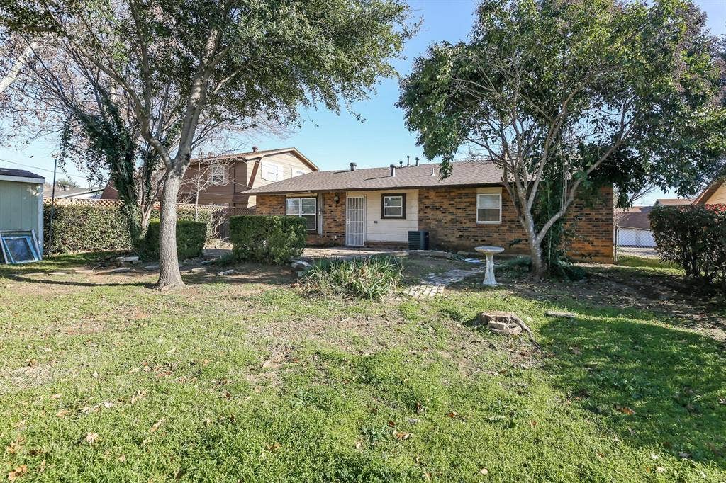 3113 Commonwealth Street, Irving, TX 75062