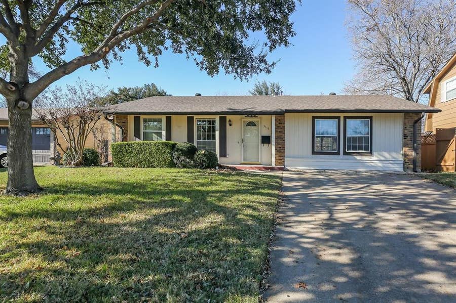 Property photo for 3113 Commonwealth Street, Irving, TX