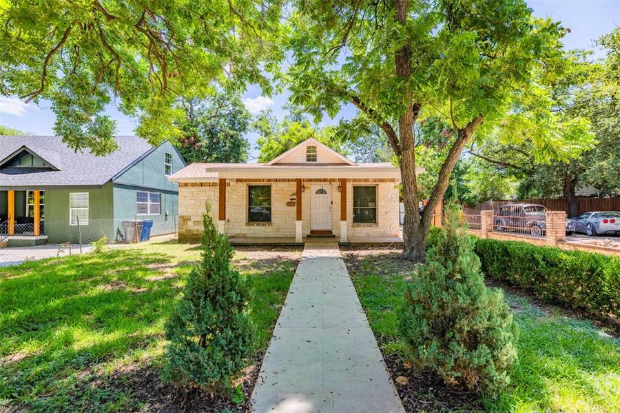 Property photo for 1126 Wilbur Street, Dallas, TX
