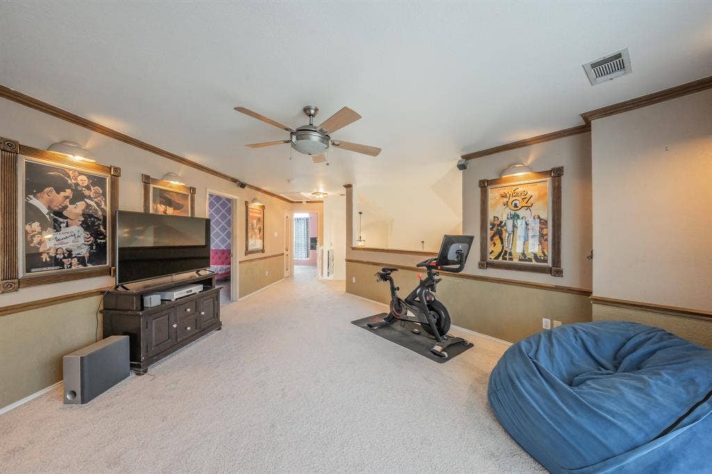 812 Chaparral Drive, Grand Prairie, TX 75052 Exercise room