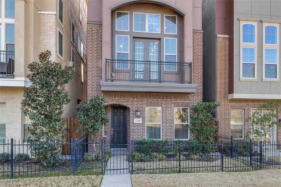 Property photo for 1348 Arch Place, Dallas, TX