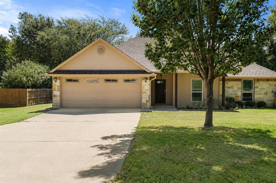 Property photo for 2312 Pittman Lane, Lindale, TX