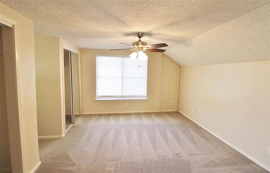 900 Valley Ridge Drive, DeSoto, TX 75115 900 Valley Ridge Drive, DeSoto, TX 75115