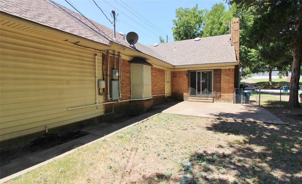 900 Valley Ridge Drive, DeSoto, TX 75115 900 Valley Ridge Drive, DeSoto, TX 75115
