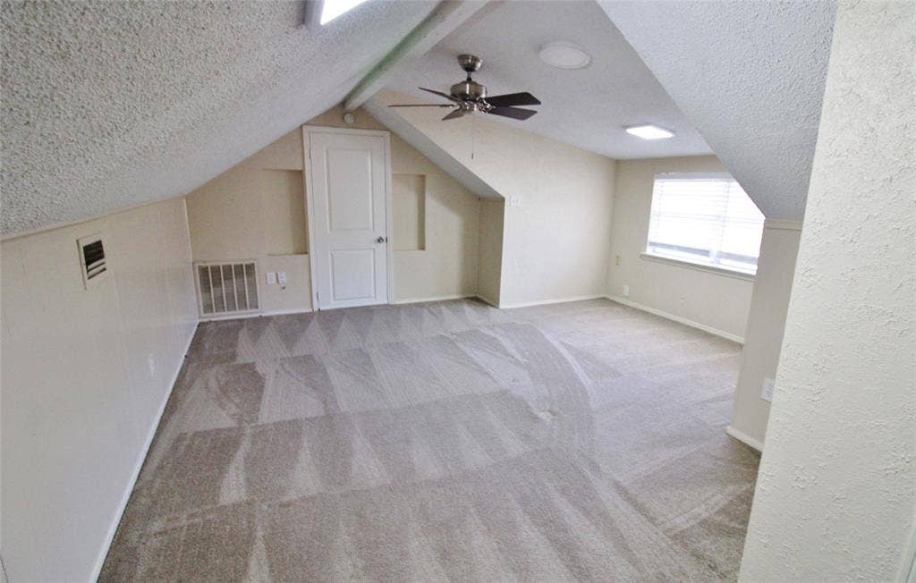 900 Valley Ridge Drive, DeSoto, TX 75115 900 Valley Ridge Drive, DeSoto, TX 75115