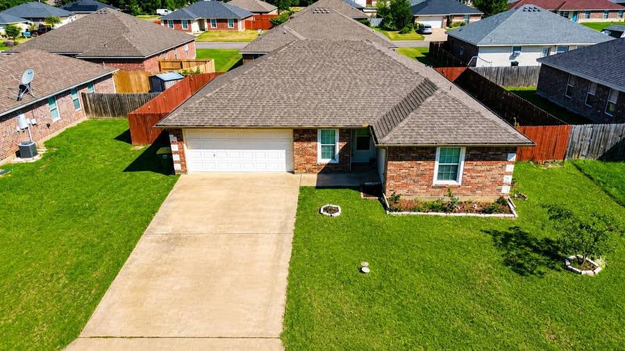 Property photo for 2003 Firefly Circle, Bellmead, TX