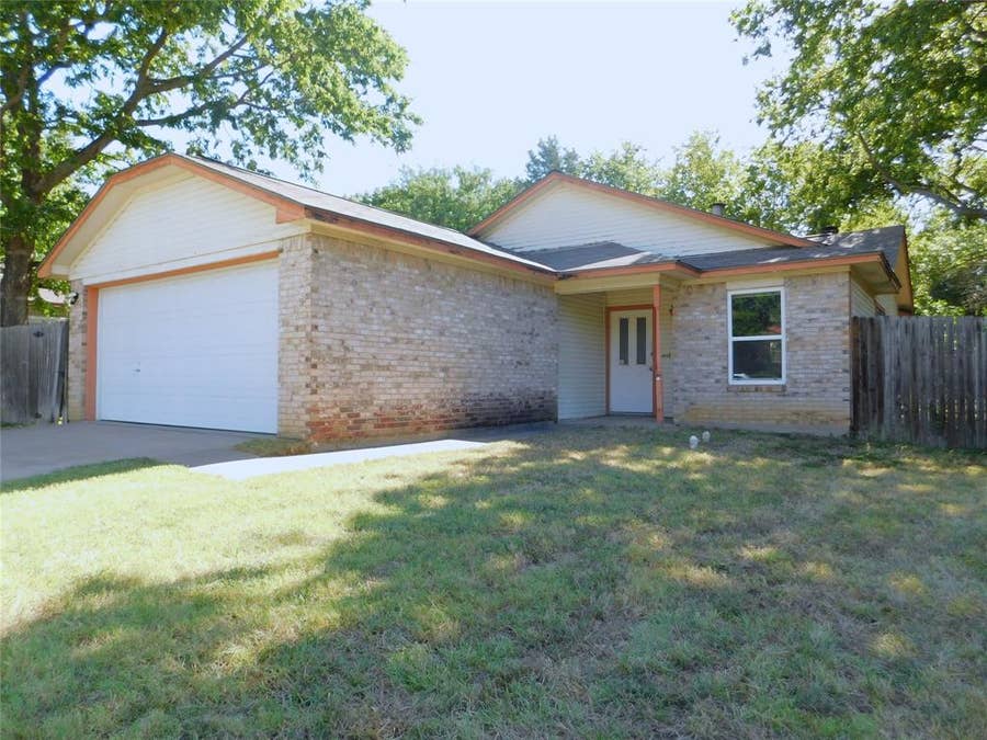 Property photo for 404 Pace Drive, Denton, TX