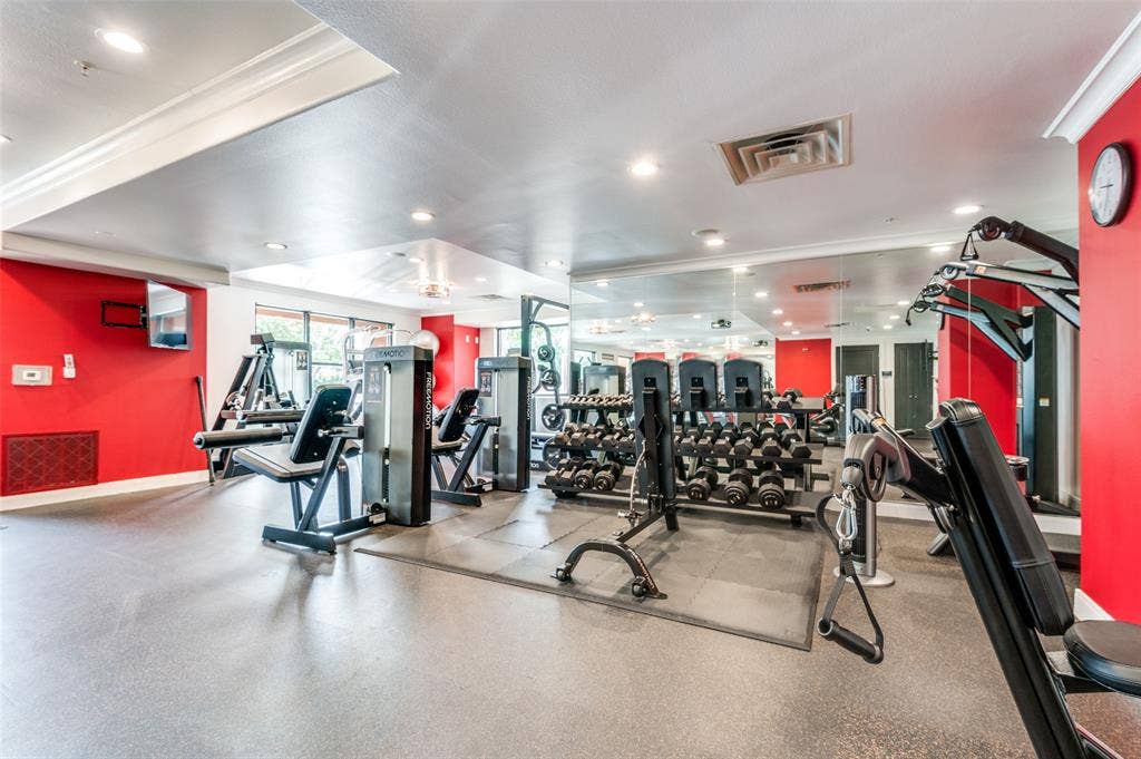 330 Las Colinas Boulevard E, #1016, Irving, TX 75039 Fully-equipped fitness center open 24/7