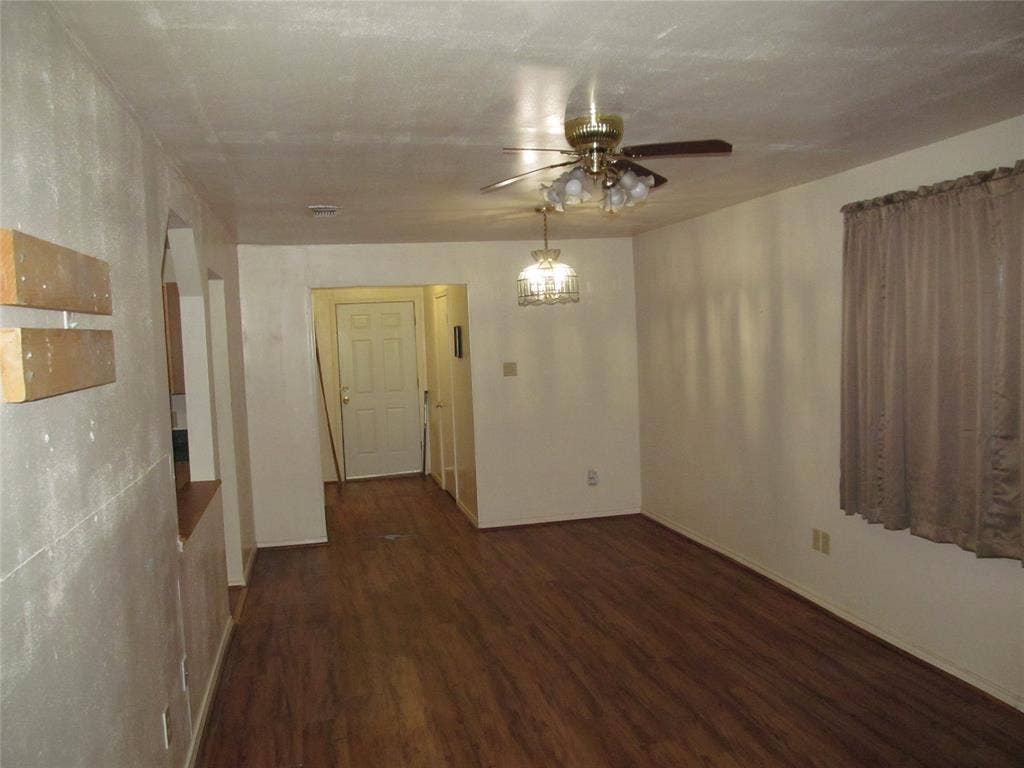 740 Emberwood Drive, Dallas, TX 75232 FAMILY LIVING ROOM OR DEN DIFFERENT ANGLE VIEW