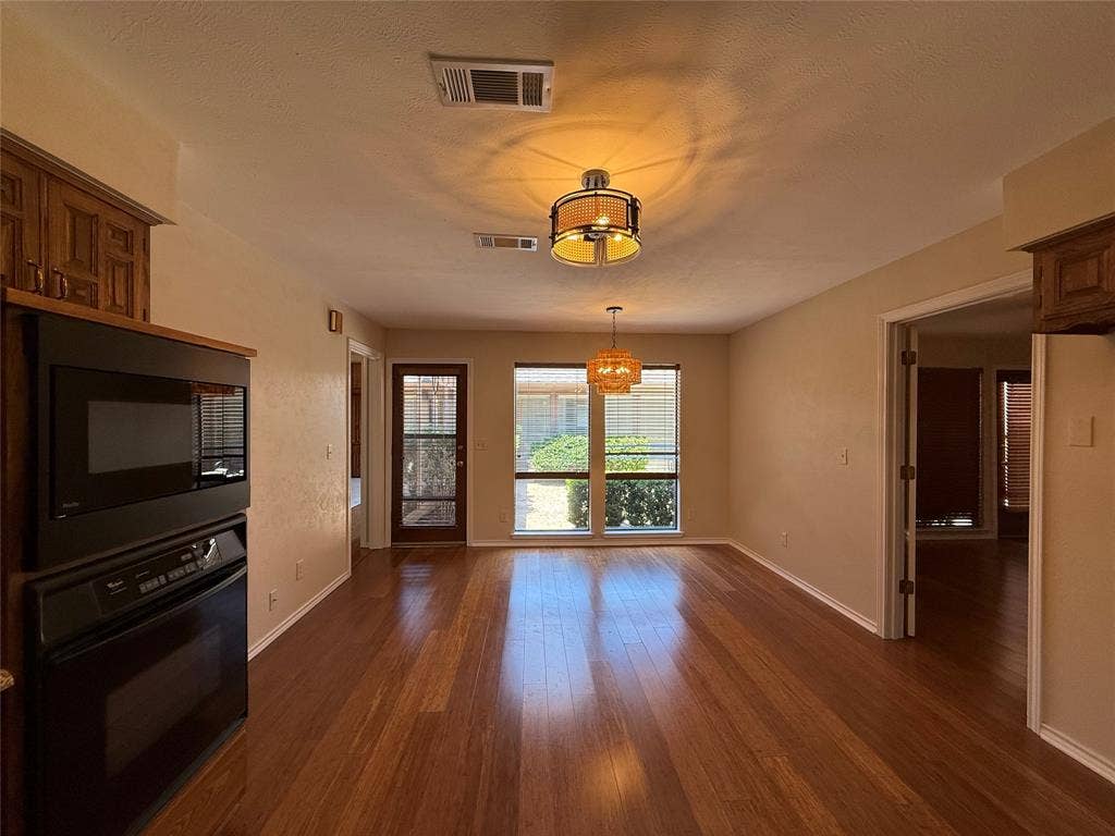 3205 Cross Bend Road, Plano, TX 75023 3205 Cross Bend Road, Plano, TX 75023