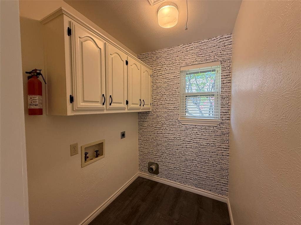 3205 Cross Bend Road, Plano, TX 75023 3205 Cross Bend Road, Plano, TX 75023