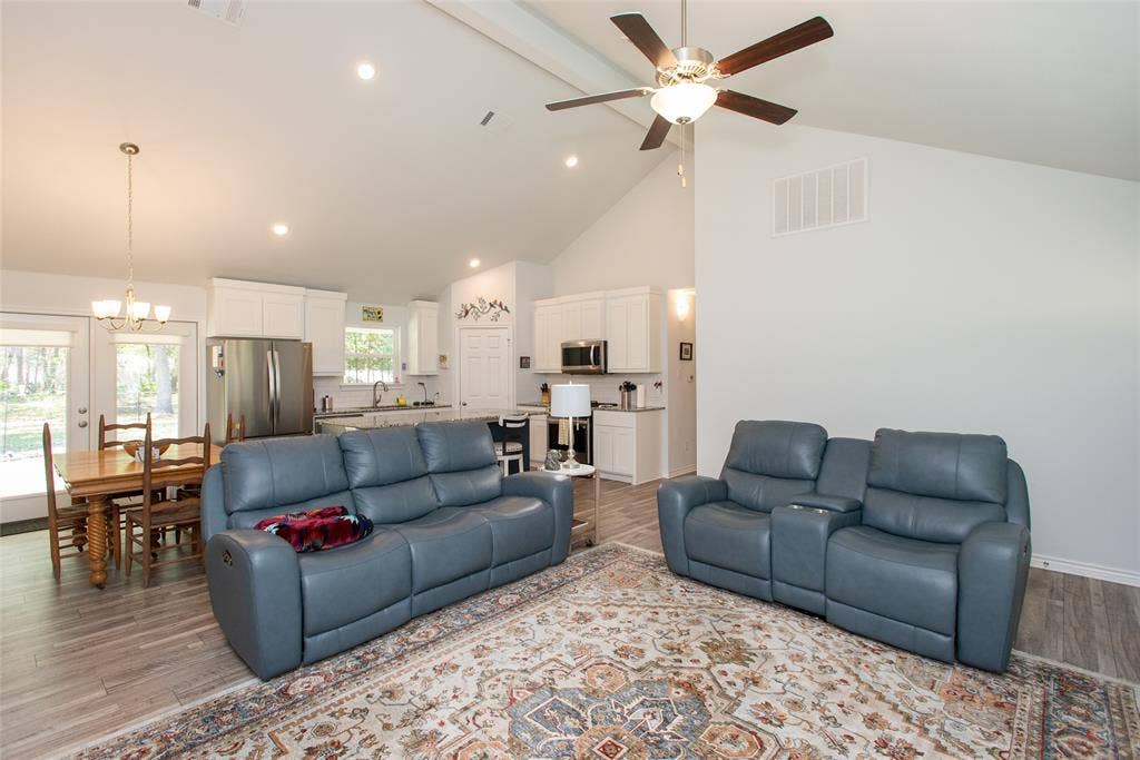 802 County Road 2406, Tool, TX 75143