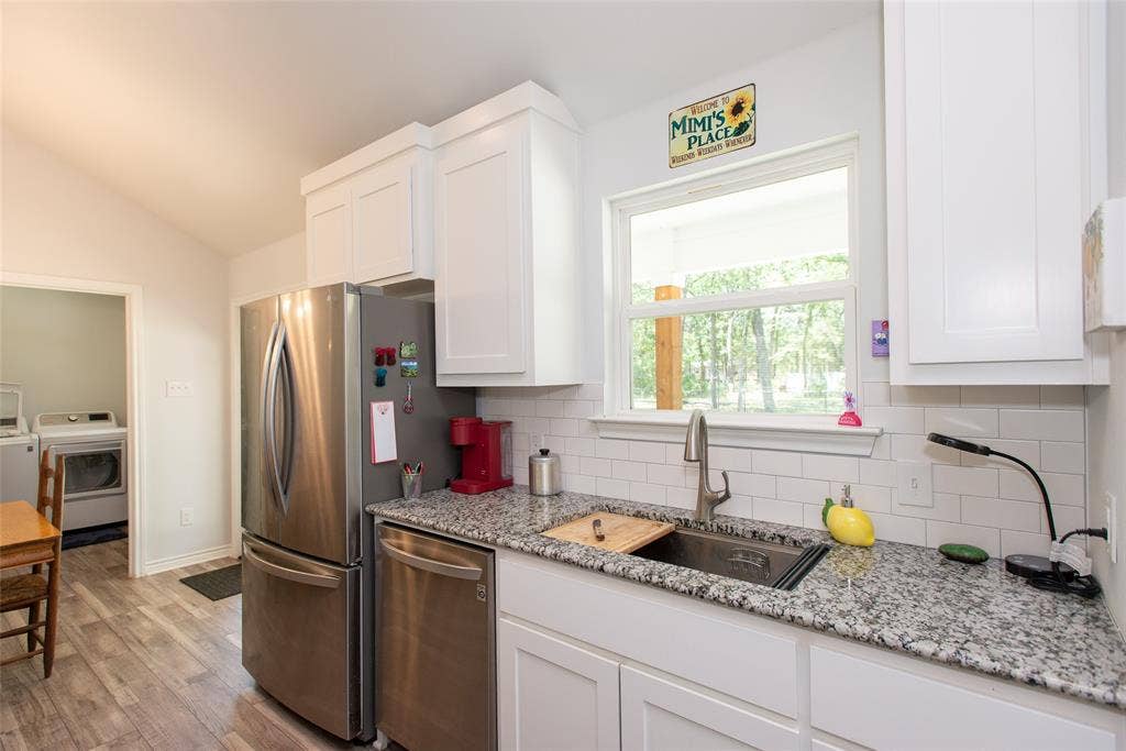 802 County Road 2406, Tool, TX 75143