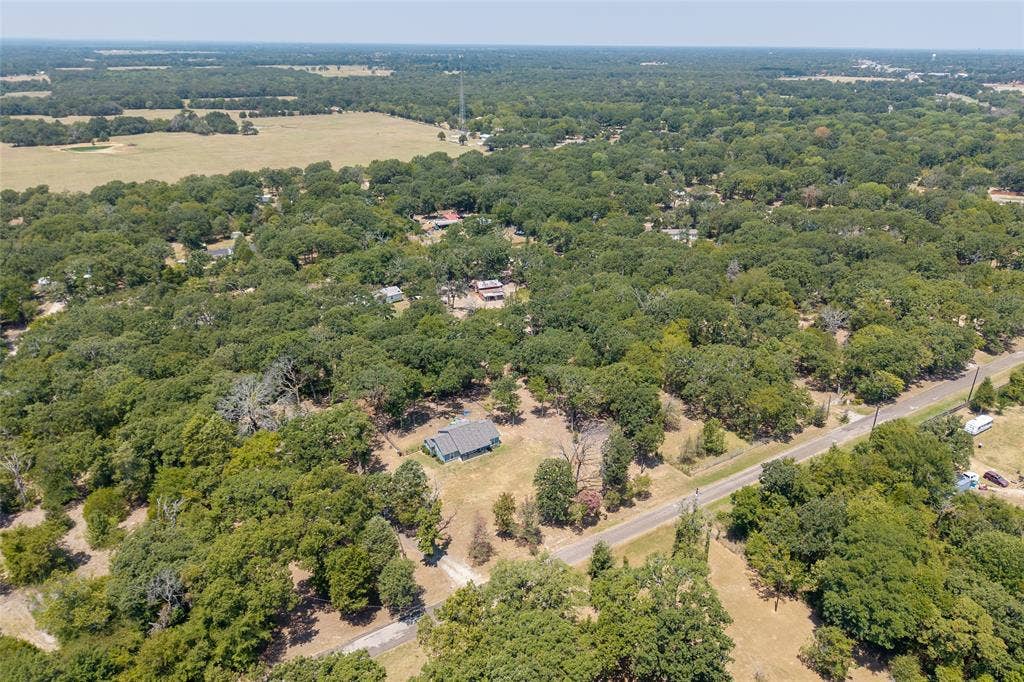 802 County Road 2406, Tool, TX 75143