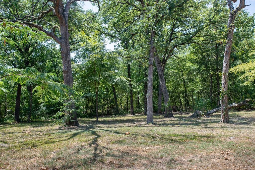 802 County Road 2406, Tool, TX 75143