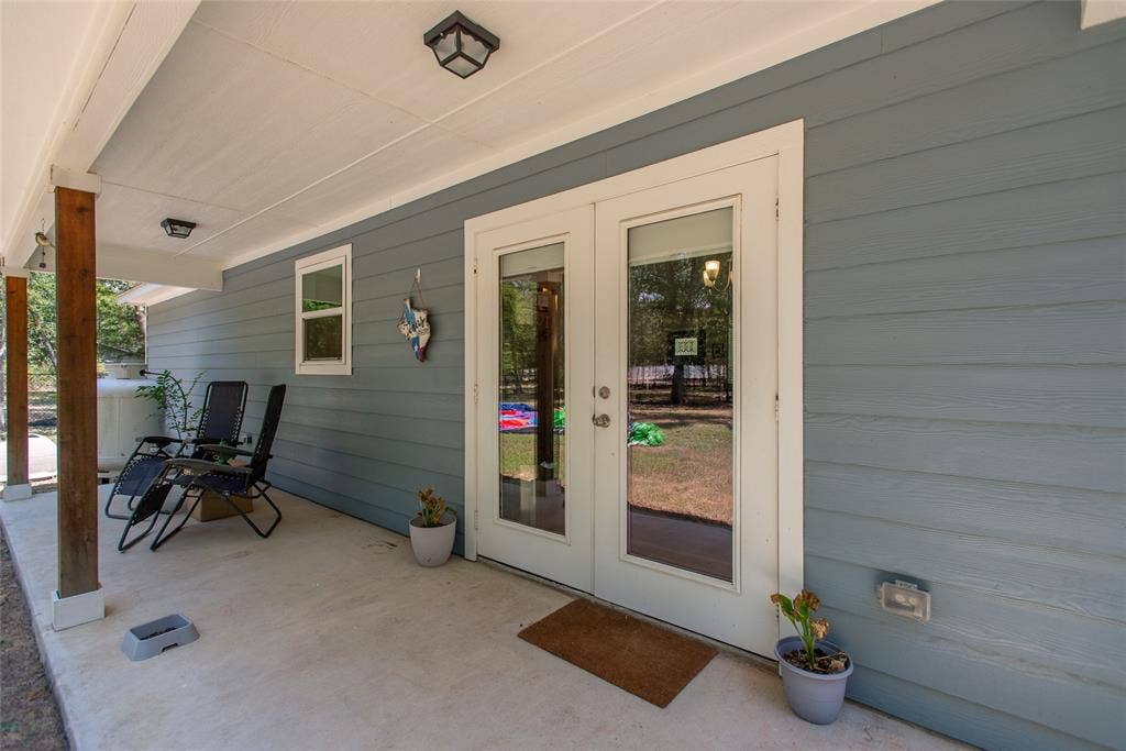 802 County Road 2406, Tool, TX 75143