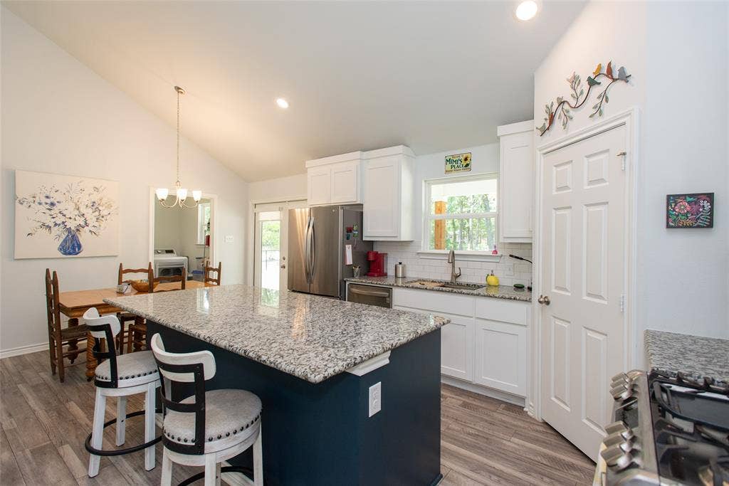 802 County Road 2406, Tool, TX 75143