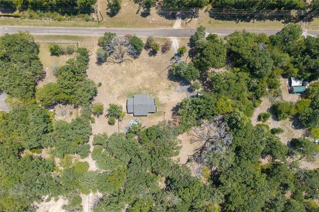 802 County Road 2406, Tool, TX 75143